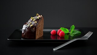 Pastel de chocolate perfectamente horneado