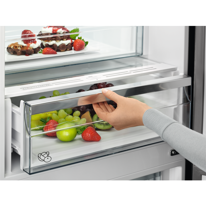 AEG - Frigorífico combi - RCB632E8MX