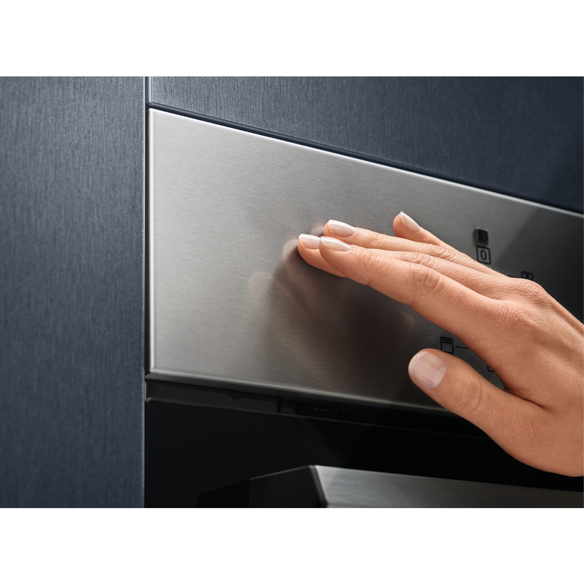 AEG - Horno multifunción - BEE435111M