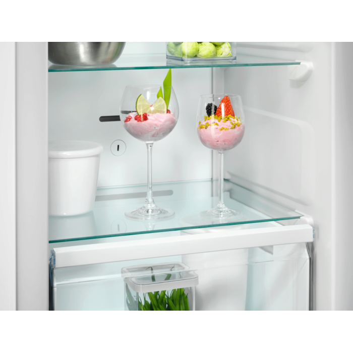 AEG - Congelador vertical integrable - TB7NA181ES
