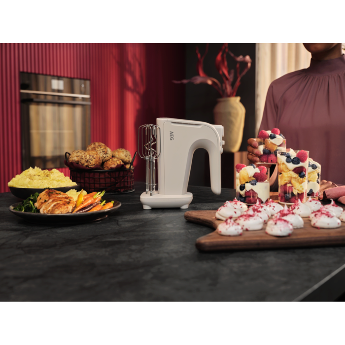 AEG - Batidora de repostería - AHM4W