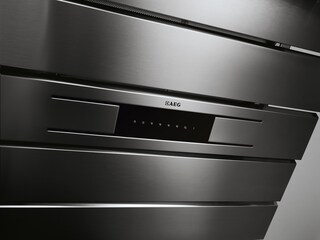 Campana de cocina desplegable AEG