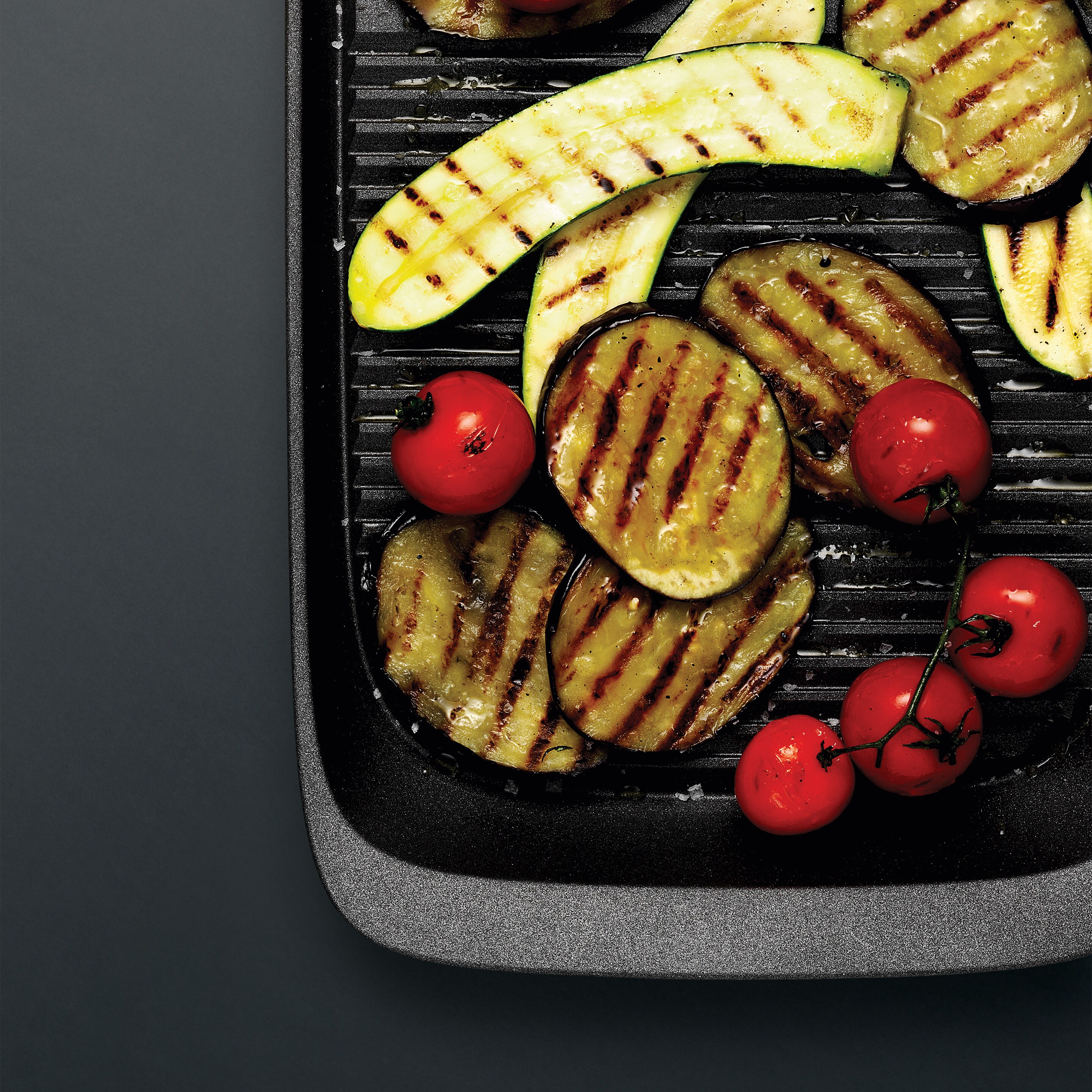 Grill AEG con verduras