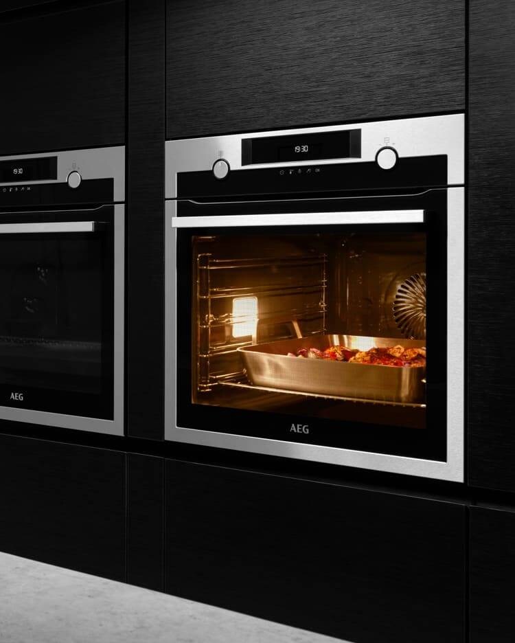 Hornos AEG de la Serie 6000 SurroundCook