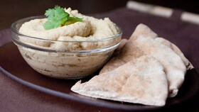 Humus con pan de pita