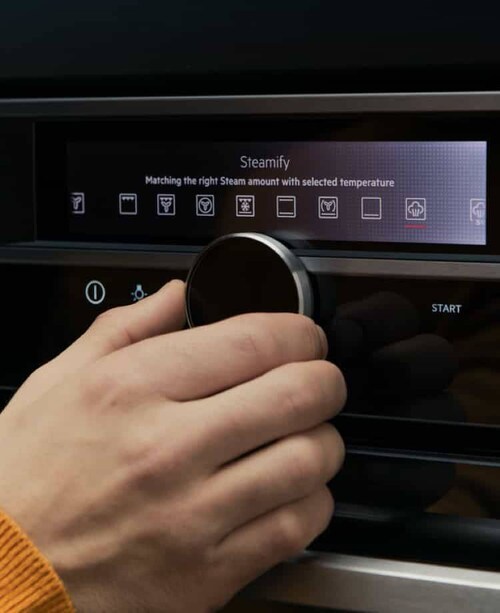 La pantalla de un horno de vapor