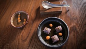 Ravioli de Alubias de Tolosa con Infusión de Berza, por Diego Guerrero